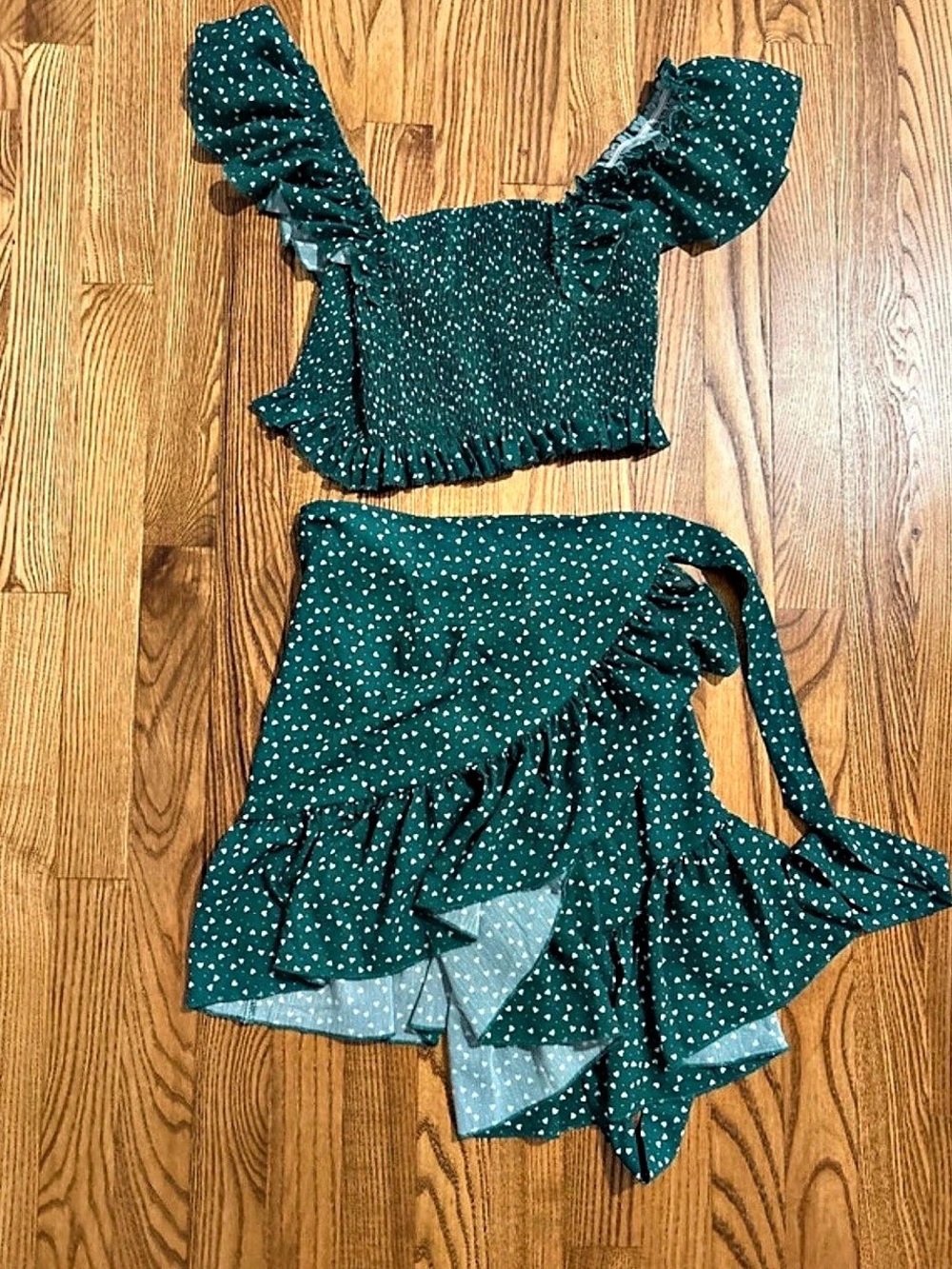Green & White Polka Dot Crop Top Set